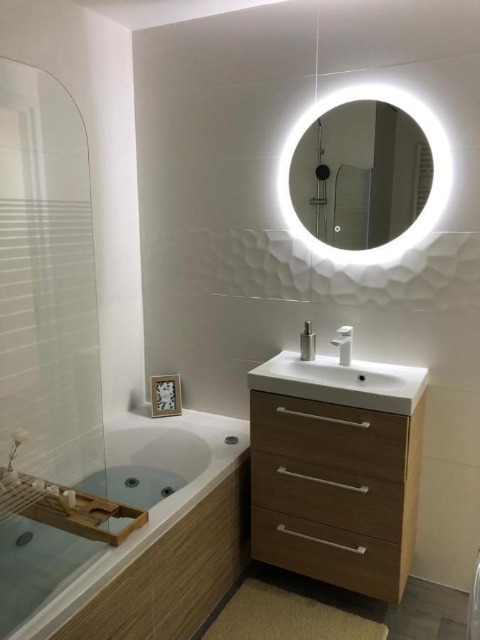 Apartamento Le raffiné-parking privé-proche frontière Bâle Saint-Louis  Exterior foto